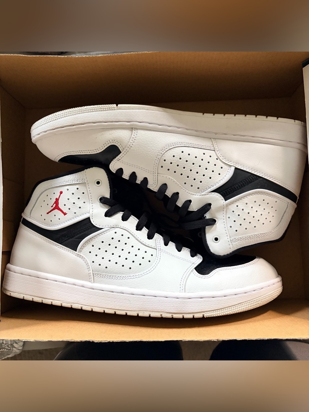 Jordan Access Sneakers  White / Gym Red - Black Jumpman